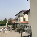 Trieste 2* סירמיונה
