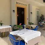 Trieste 2* סירמיונה