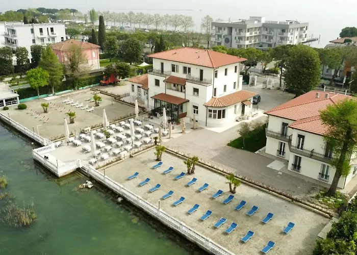 מלון Trieste